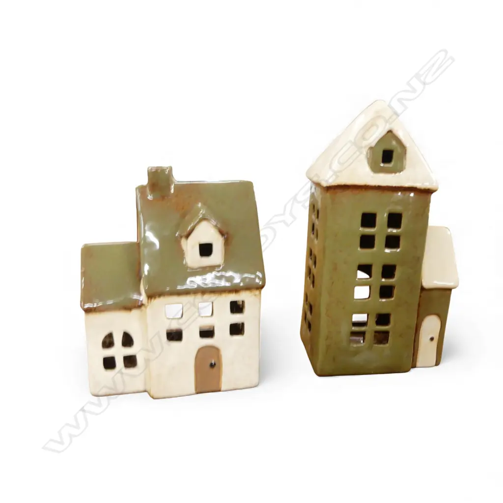 2 FRENCH COUNTRY COLLECTIONS HOUSE CANDLE BURNERS H.230mm Image 1++