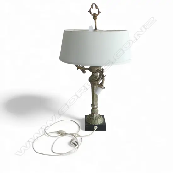 VINTAGE 3 LIGHT TABLE LAMP H.745mm, FAULTS