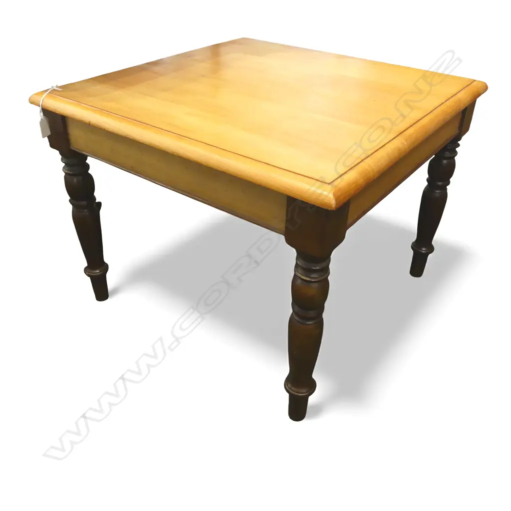 SOUTH AFRICAN IMBUIA COFFEE TABLE 605x605x460mm Image 1++