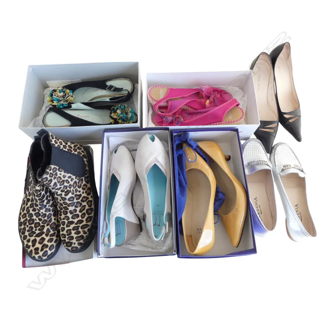 7 PRS WOMENS SHOES; SIZE 38  Image 1++