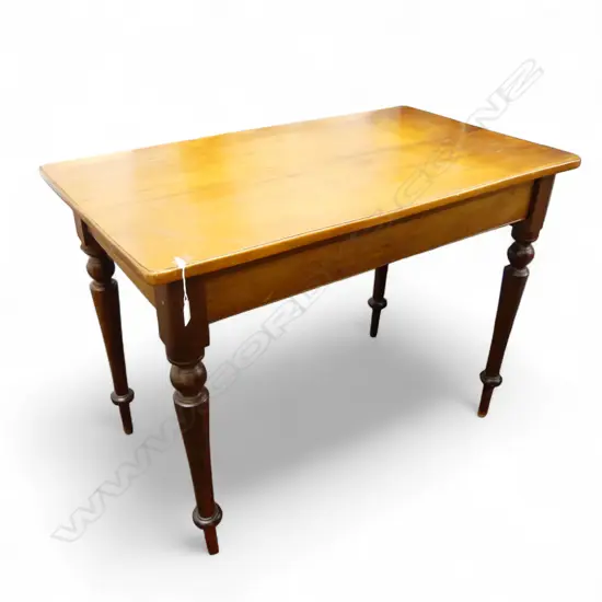 OCCASIONAL TABLE 1000x565x740mm