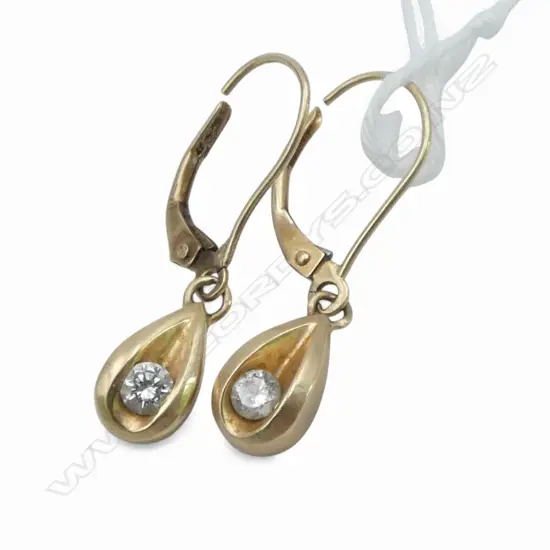 PR 14ct GOLD & SOLITAIRE DIAMOND DROP EARRINGS pierced ears 2.72gms