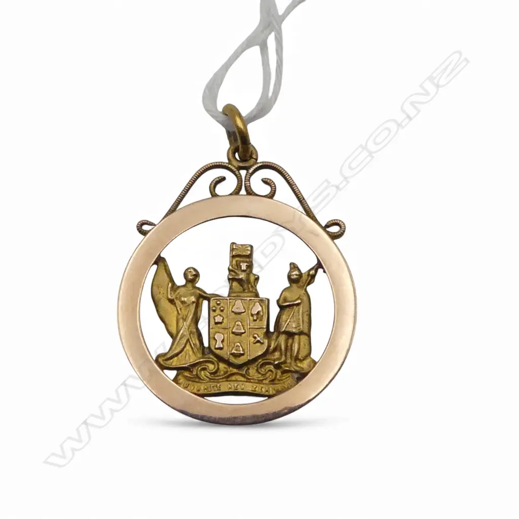 9ct GILT ROSE FOB MEDALLION/PENDANT OF N.Z. COAT OF ARMS 1.79gm Image 1++