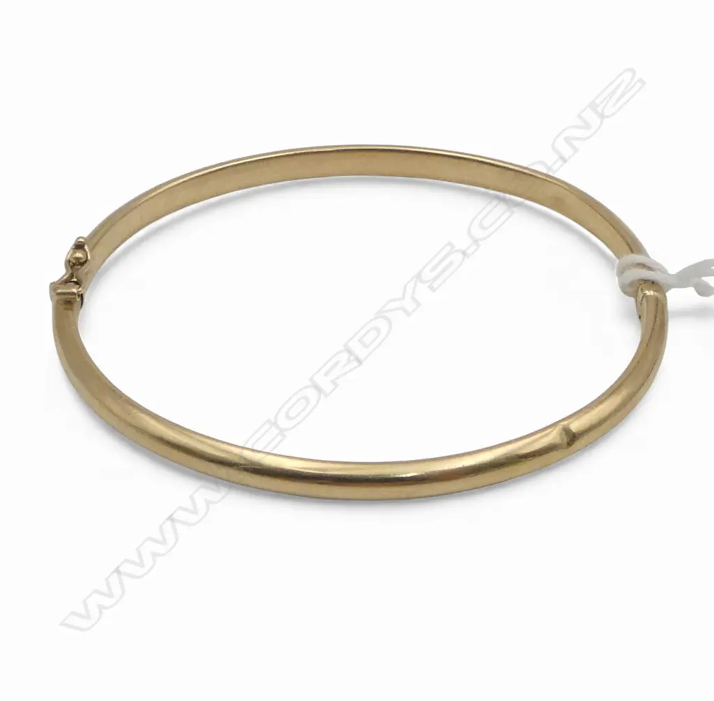 9ct GOLD HINGED BANGLE 6gms  Image 1++