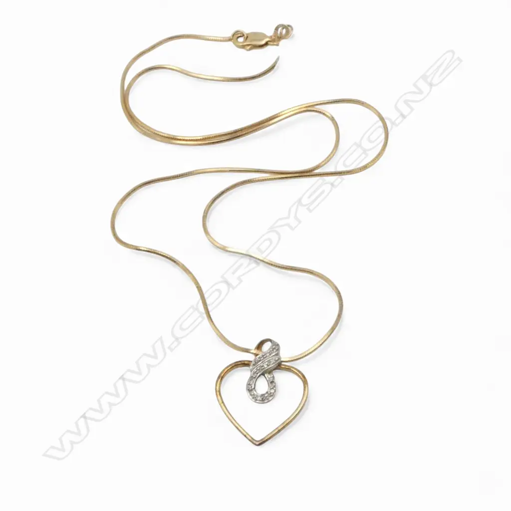 9CT PENDANT NECKLACE, 3.6gms Image 1++