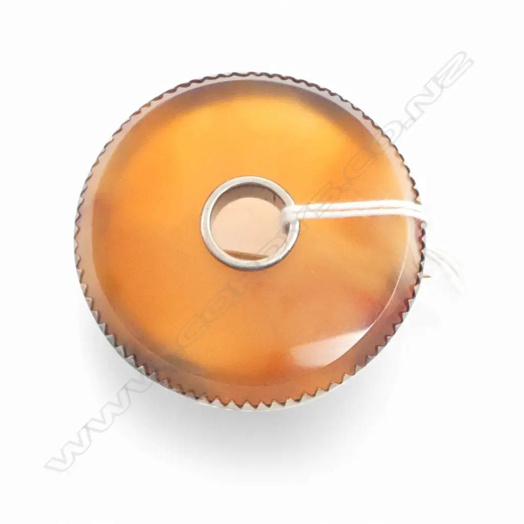 Round agate stone set brooch in silver frame hole to center Dia.52mm Image 1++