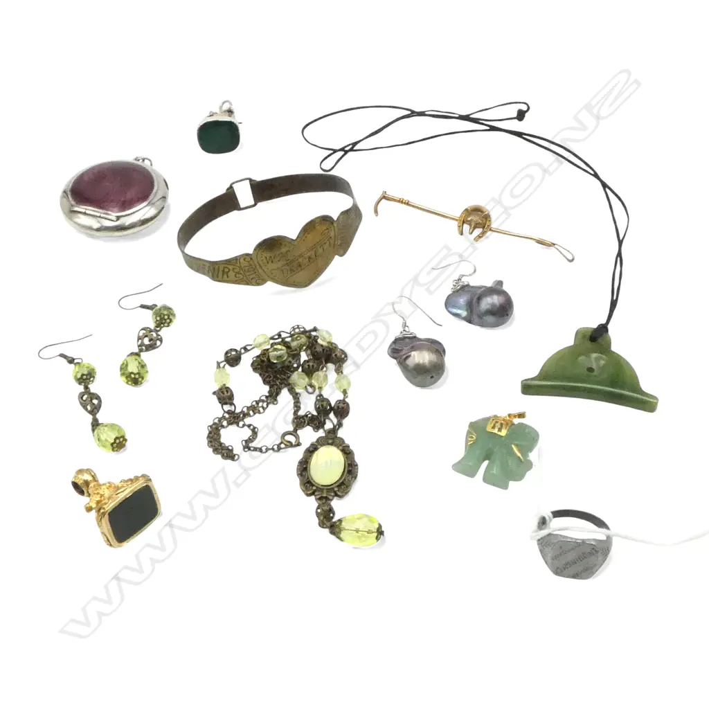 11 PCES ASST. JEWELLERY; GP & SILVER FOB SEALS, PEARL EARRINGS, TRENCH ART BANGLE & RING, STG COMPACT, URANIUM GLASS ETC Image 1++