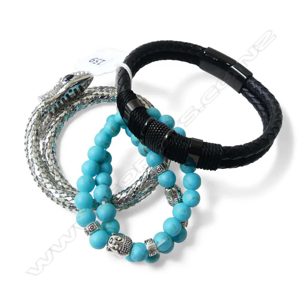 4 COSTUME BRACELETS Image 1++