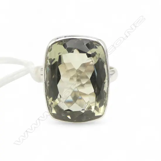SILVER & GREEN AMETHYST RING