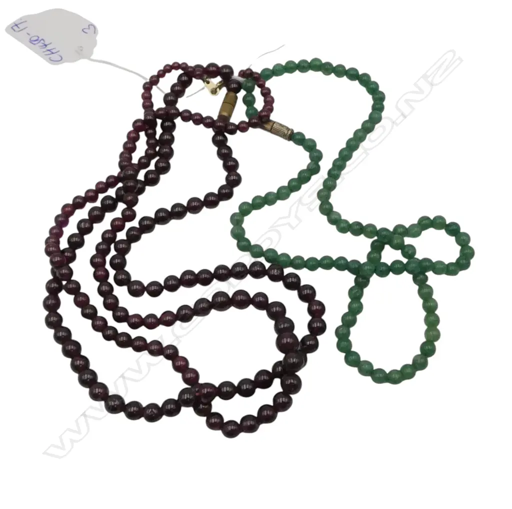 3 vintage uniform bead necklaces: 2 garnet + 1 green gem L. 440mm approx. Image 1++