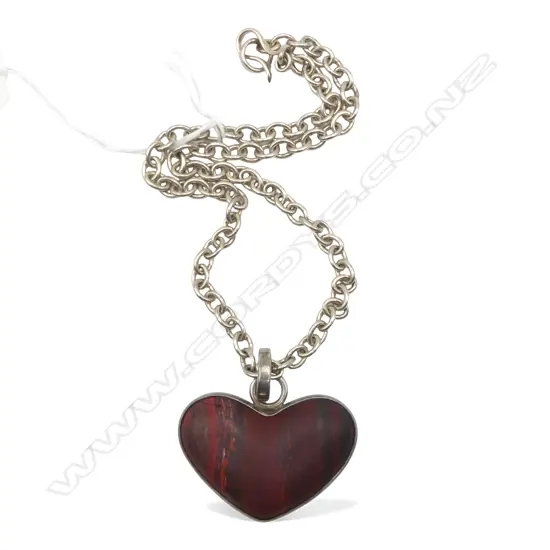 SILVER SET AGATE HEART PENDANT ON CHAIN L.440mm