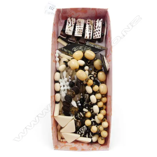 ASST. COSTUME JEWELLERY, SOME VINTAGE, SOME SHELL