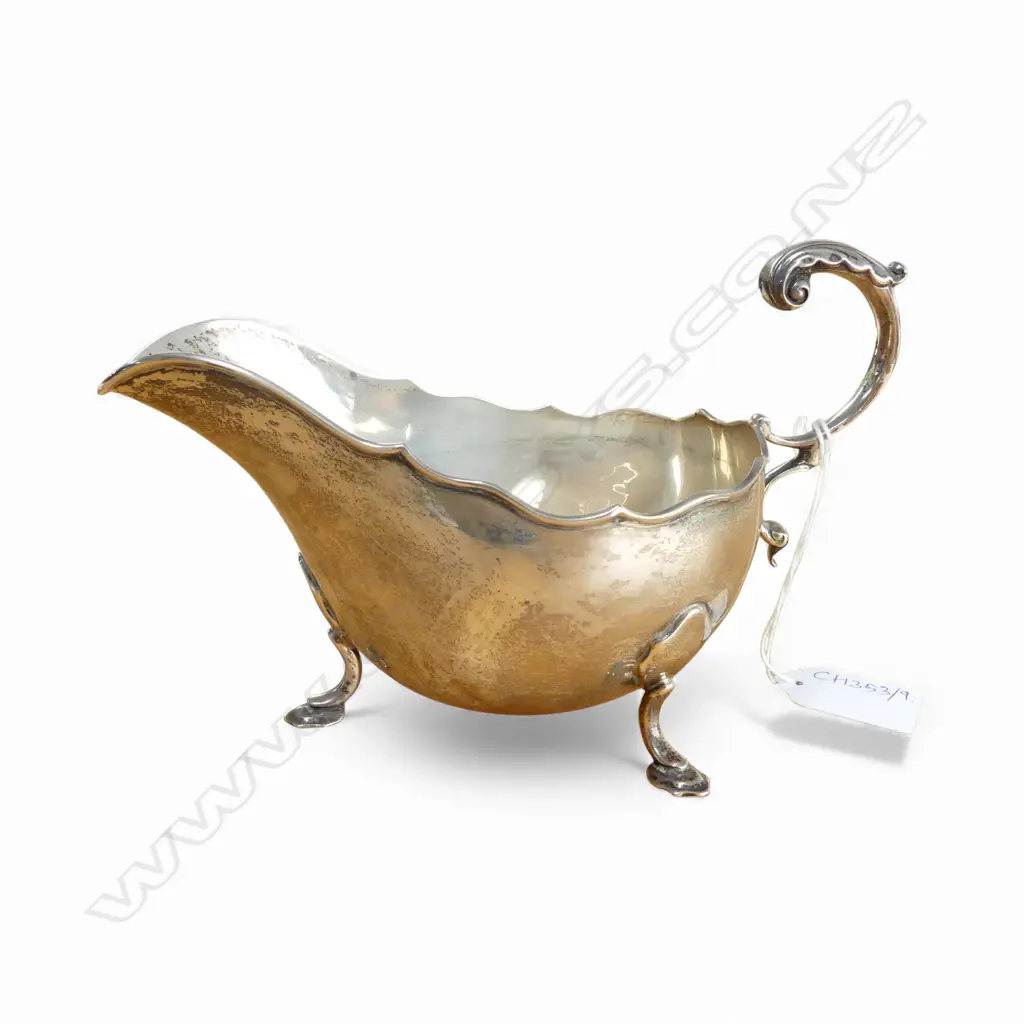 STG SILVER SAUCE BOAT, SHEFFIELD 1931 235gms Image 1++