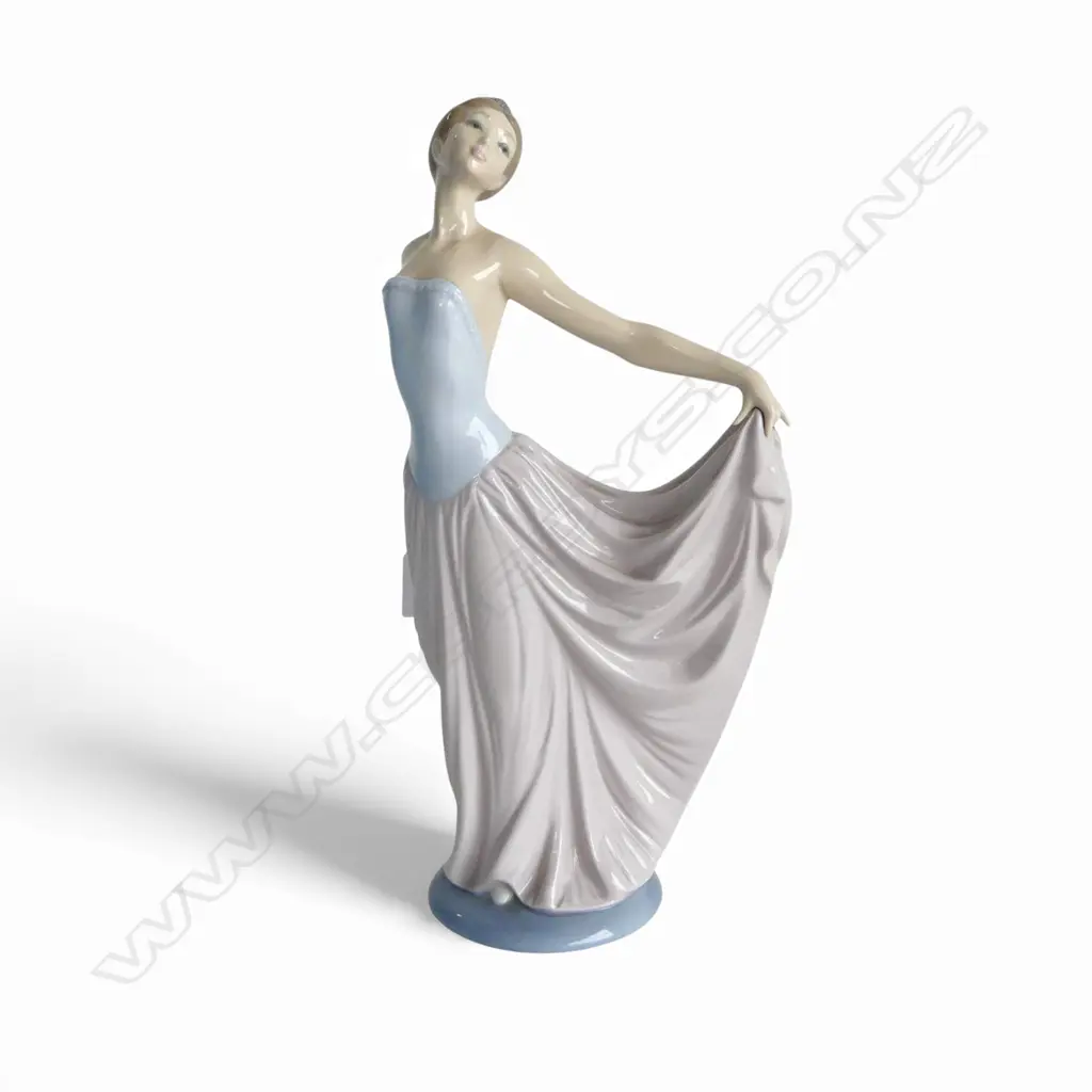 LLADRO FIGURINE H.310mm Image 1++