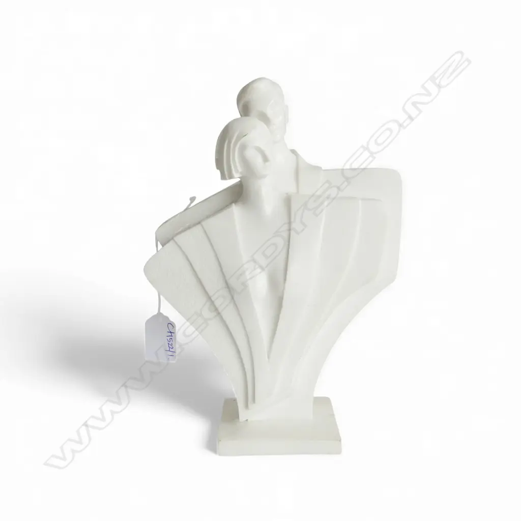 WHITE RESIN DECO STYLE SCUPLTURE H.250mm Image 1++