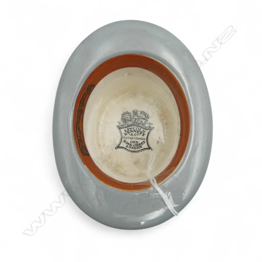 Early 20thC Lincoln Bennett& co ceramic advertising miniature top hat. Burlington Gardens Old Bond Street London L.103mm Image 1++