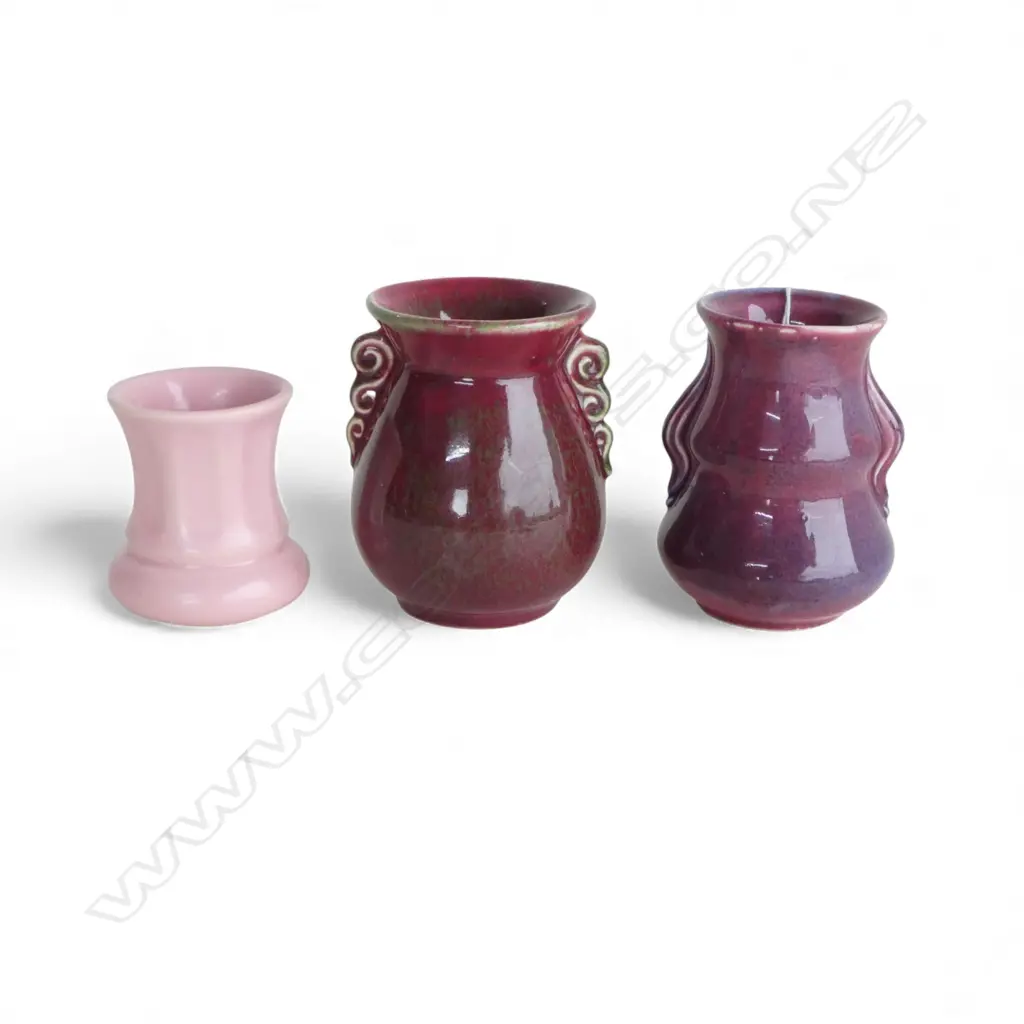 3 EARLY CROWN LYNN/AMBRICO VASES one with small chip to rim H.95mm Image 1++