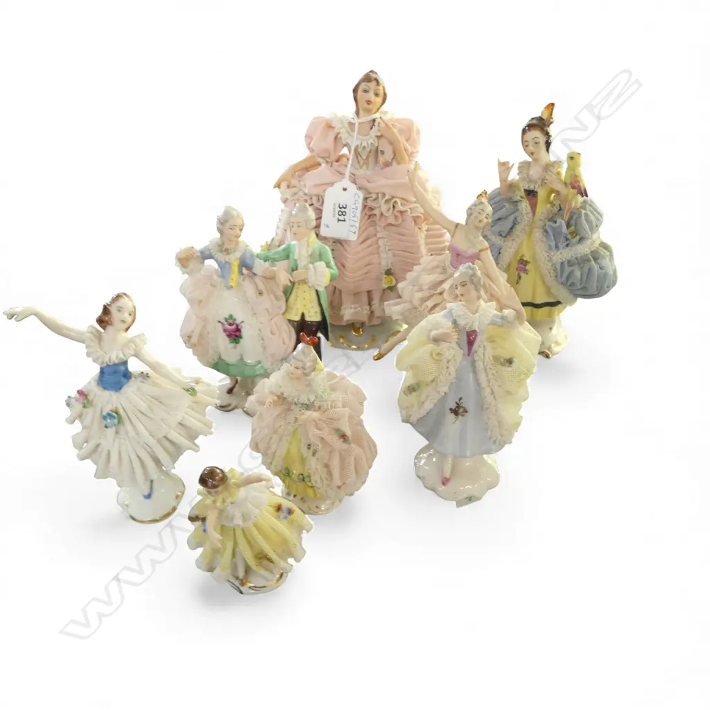 COLLECTION 8 GERMAN LACE CHINA FIGURINES SOME FAULTS 160MM TALLEST Image 1++