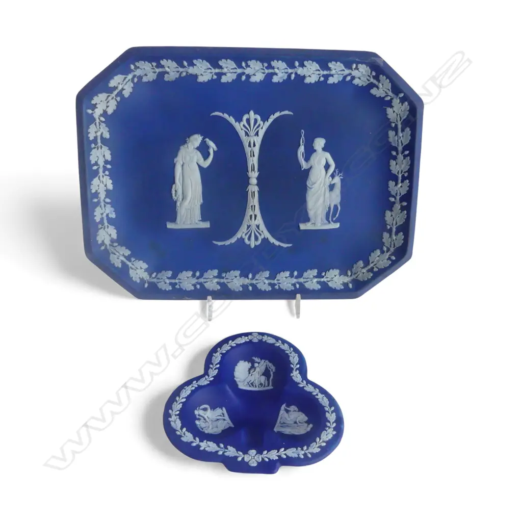 WEDWOOD JASPERWARE RECTANGULAR DISH WITH CANTED CORNERS L. 270 & TREFOIL DISH 120mm Image 1++