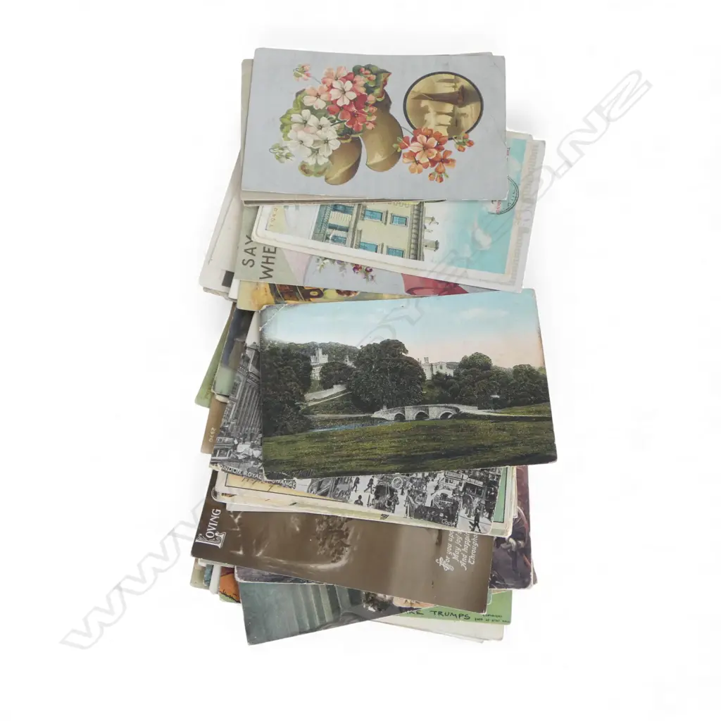 COLLECTION APPROX. 50 VINTAGE WORLD POSTCARDS Image 1++