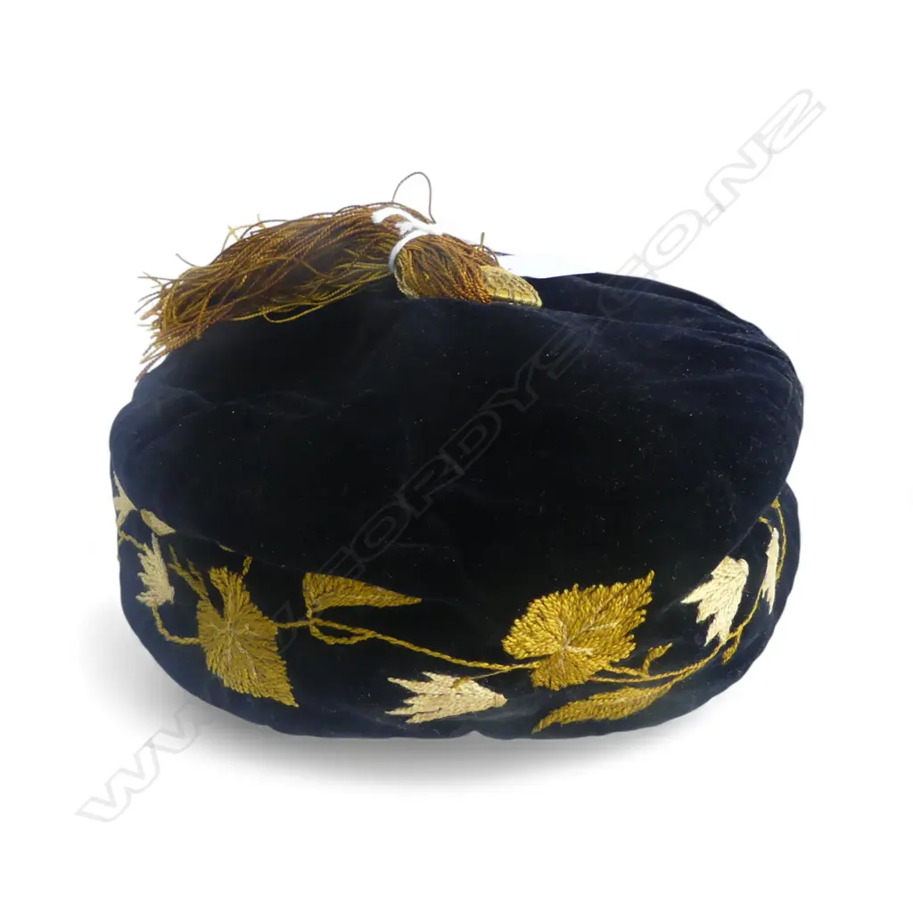 GENUINE OLD VICTORIAN SMOKERS CAP LATE 19THC  Image 1++