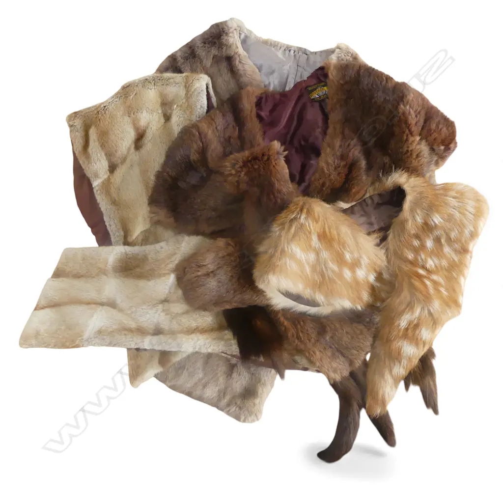 4 FUR STOLES Image 1++