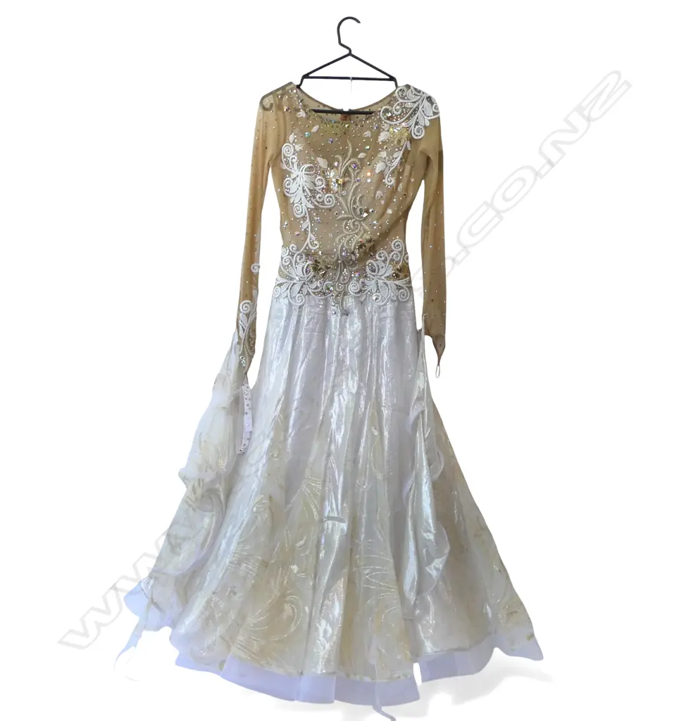 SLIM FIT FLAMENCO DRESS WITH DECORATIVE RHINESTONES L1340MM Image 1++