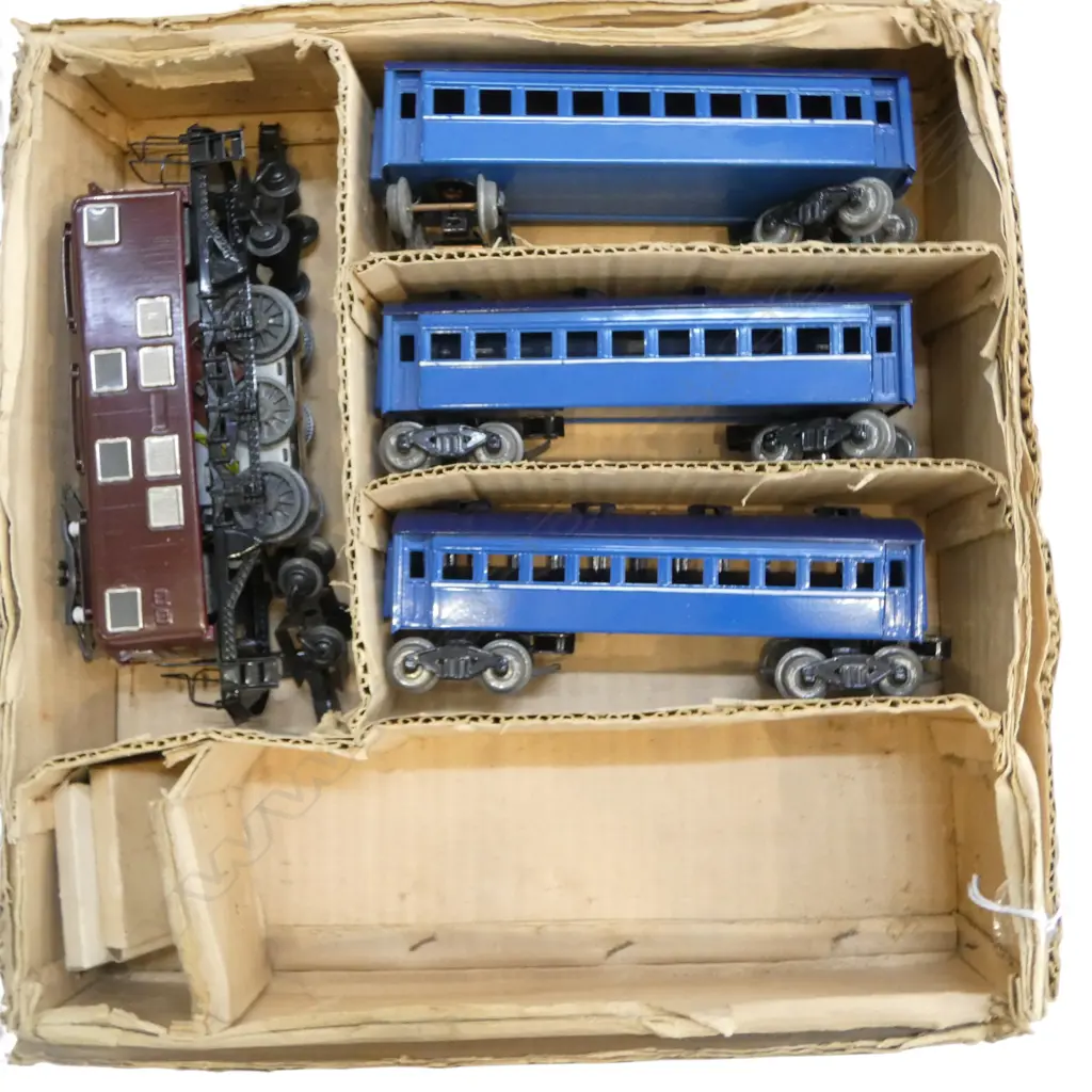 ORIGINAL BOX O GAUGE ELECTRIC STANDARD ENGINE & 3 CARRIAGES Image 1++
