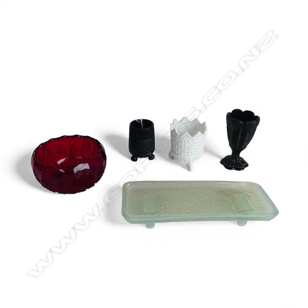 5 OLD PRESSED GLASS PCES: 2 black beakers/vases + red glass bowl + white beaker vase + opalescent tray form dish L.215mm Image 1++