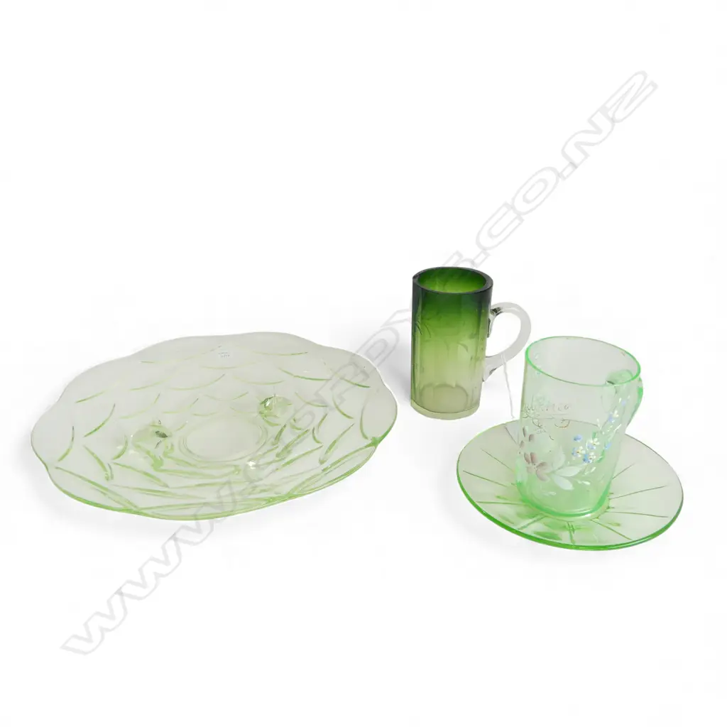 4 PCES URANIUM GLASS; 2 MUGS, 2 PLATES 250mm dia FAULTS Image 1++