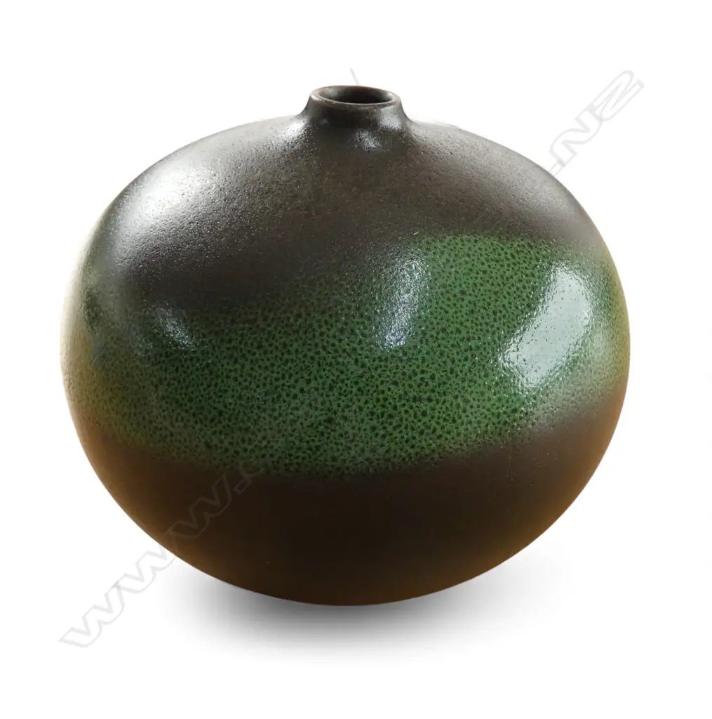 VINTAGE JAPANESE HEIAN TACHIKICHI CERAMIC VASE, H.140mm Dia.170mm Image 1++