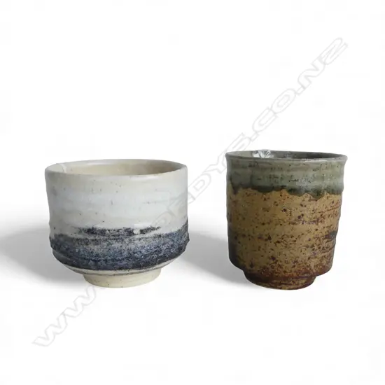 2 JAPANESE GLAZED POTTERY TEACUPS, H.80mm, signed