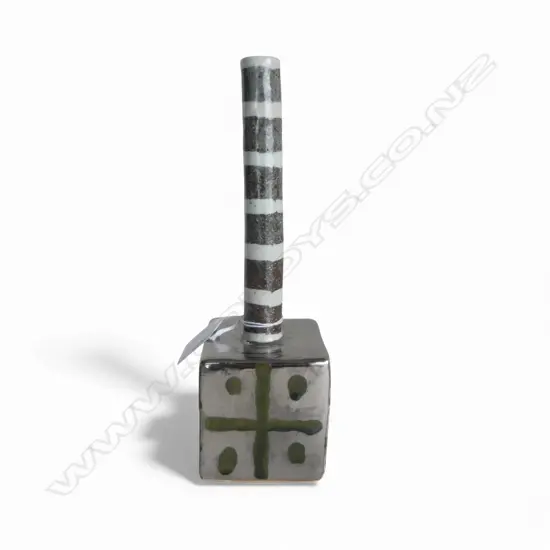 JAPANESE CERAMIC VASE, H230mm, signed