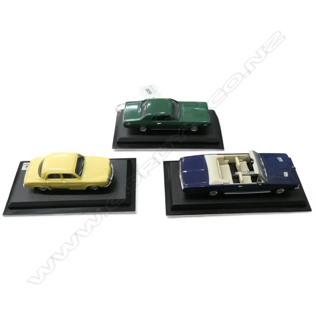 3 MODEL CARS, L.130 x 40mm, Pontiac, Renault & Mercury Image 1++