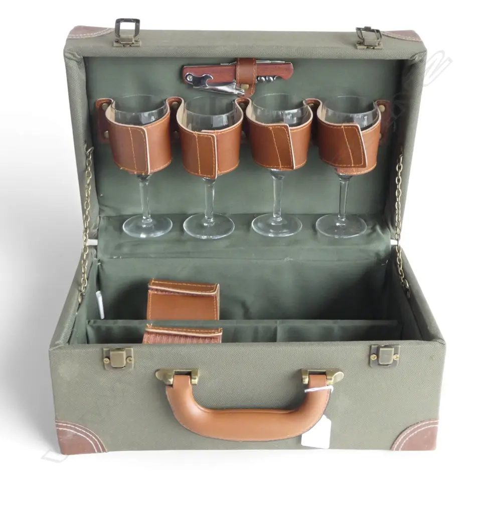 VINTAGE 2 BOTTLE PICNIC WINE BOX with 4 glasses 340x210x175mm Image 1++