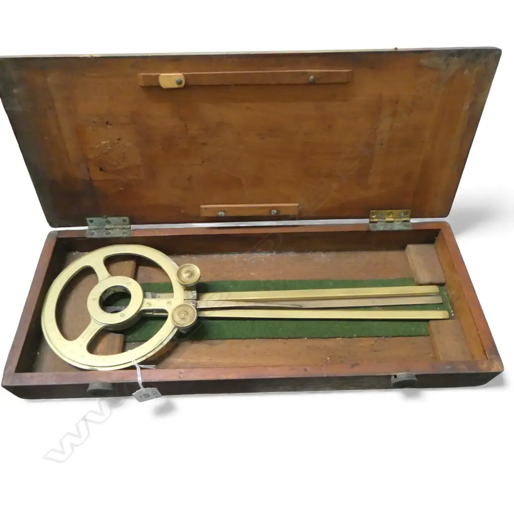 An early 20thC H. Hughes & Son Ltd. London Naval station pointer, Image 1++