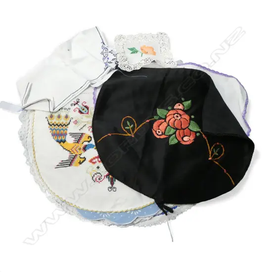 COLLECTION OF 20+ VINTAGE EMBROIDERED ETC TEA POT COSIES many labelled: 'Chinese style 1930's' etc