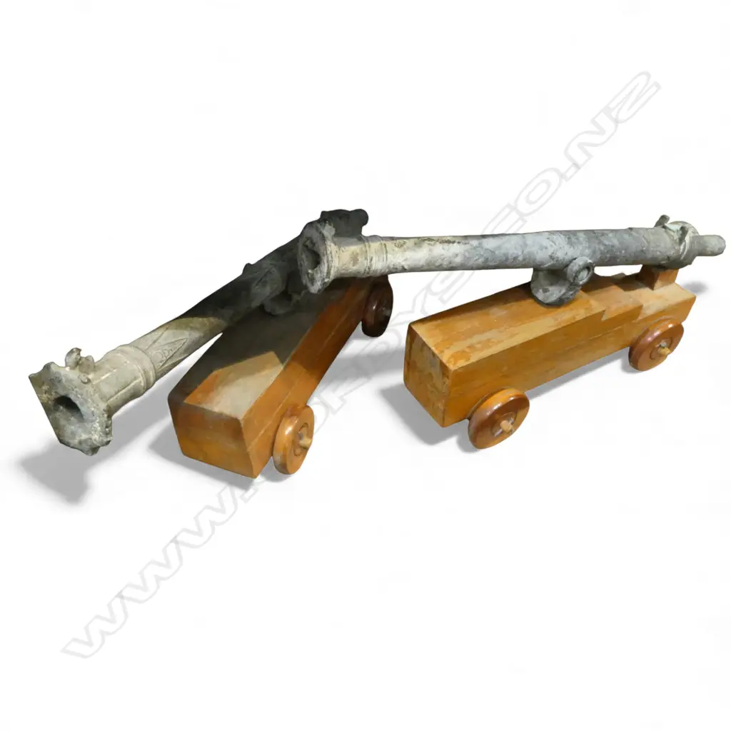 PR BRONZE CANONS ON WOODEN BASES L.665mm Image 1++