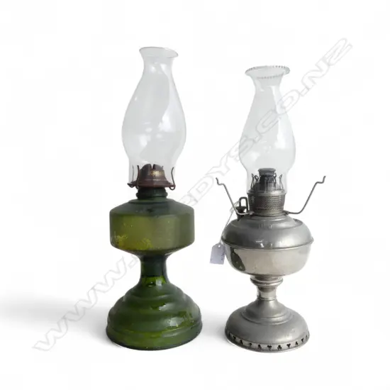 MILLER METAL TABLE KERO LAMP & GREEN GLASS TABLE KERO LAMP H450MM