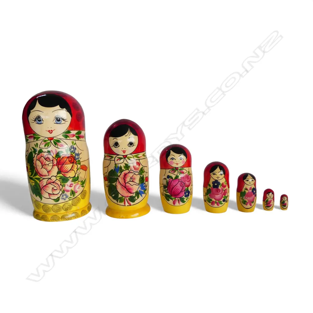 RUSSIAN MATRYOSHKA DOLL (7 TOTAL) H.230mm 2 FAULTS Image 1++