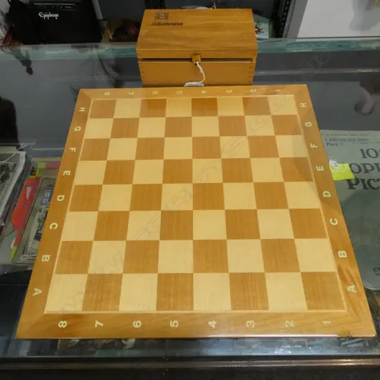 WOODEN CHESS SET & BOARD 415x415mm