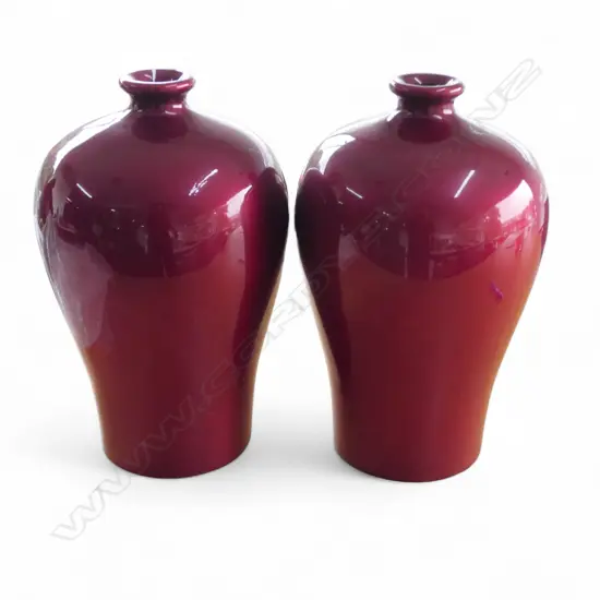 PR RED LACQUER MEIPING FORM VASES H.360mm