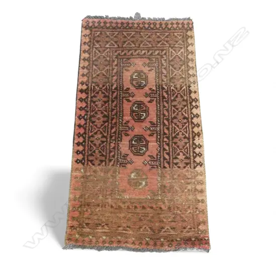 HAND KNOTTED ALL WOOL RUG 920x520mm