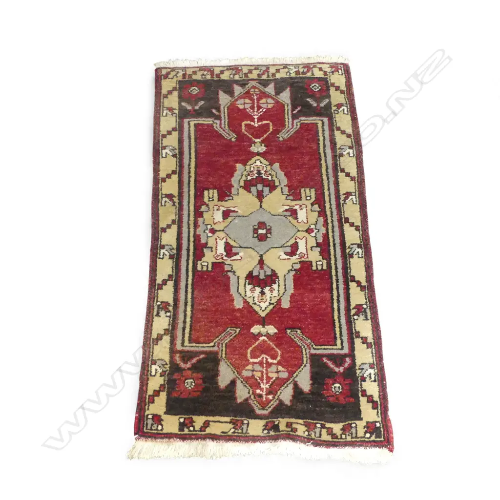 HAND KNOTTED ALL WOOL RUG 1100x570mm Image 1++