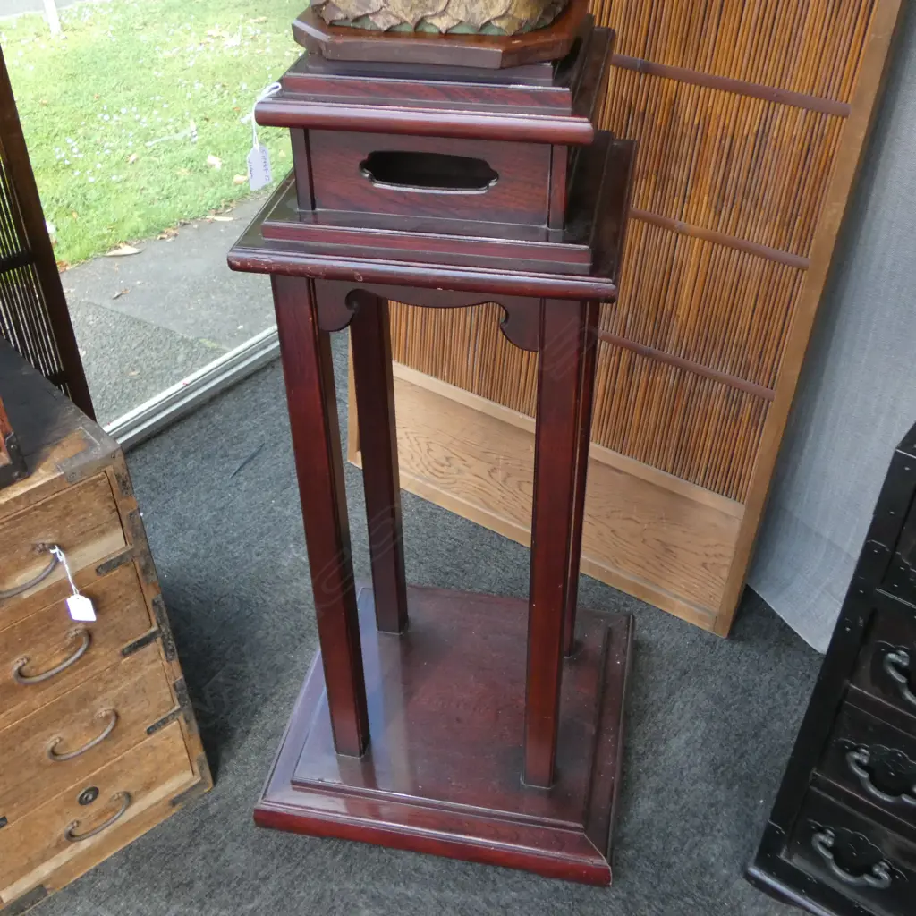 CONTEMPORARY CHINESE VASE ON STAND H1436MM Image 1++