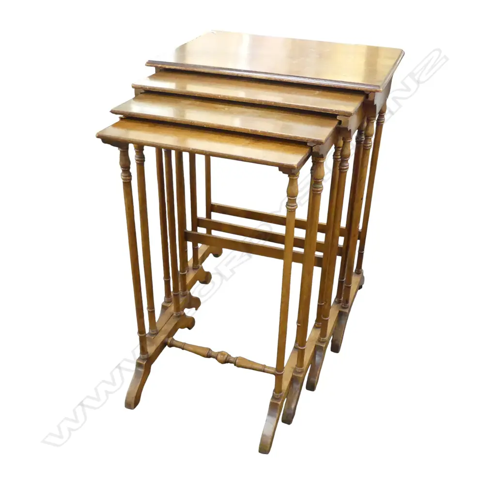 4 NESTING TABLES W.545mm Image 1++