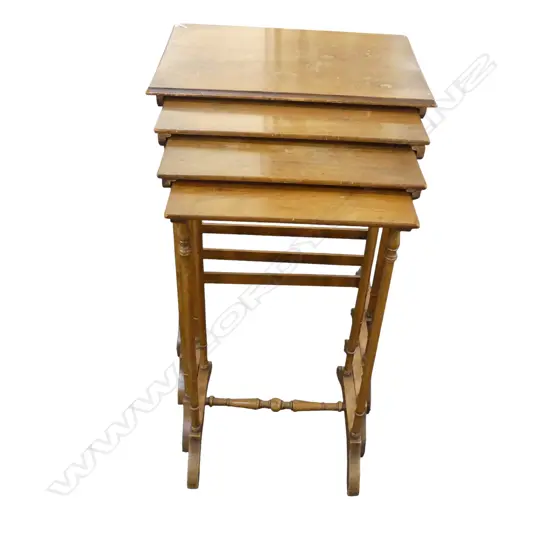 4 NESTING TABLES W.545mm