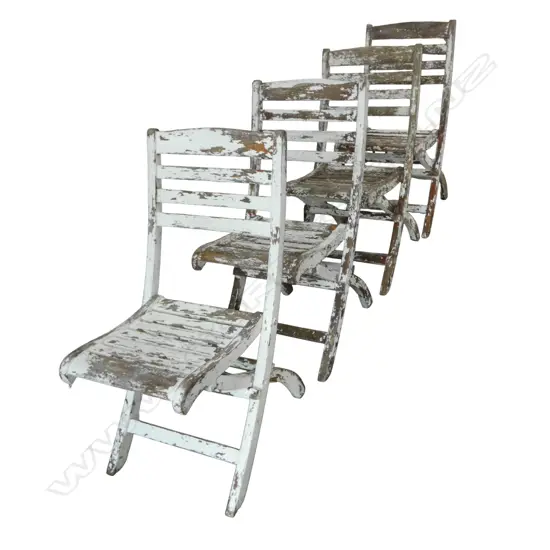 4 WHITE PAINTED FOLDING CHAIRS