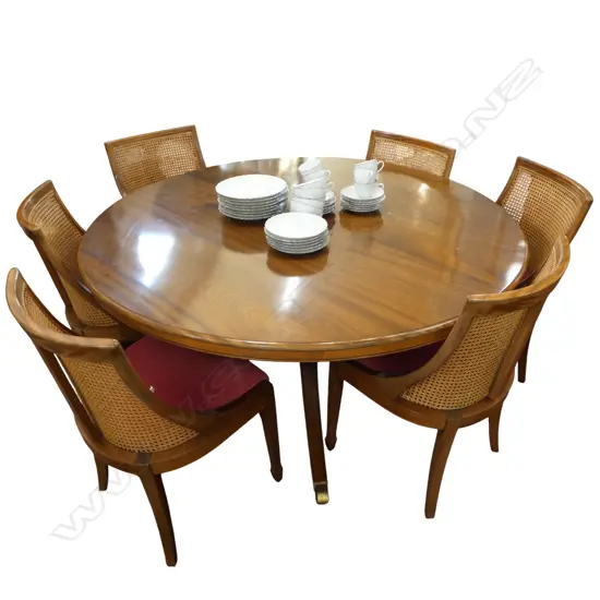 MAHOGANY PEDESTAL DINING TABLE 1525mm dia & 6 CHAIRS
