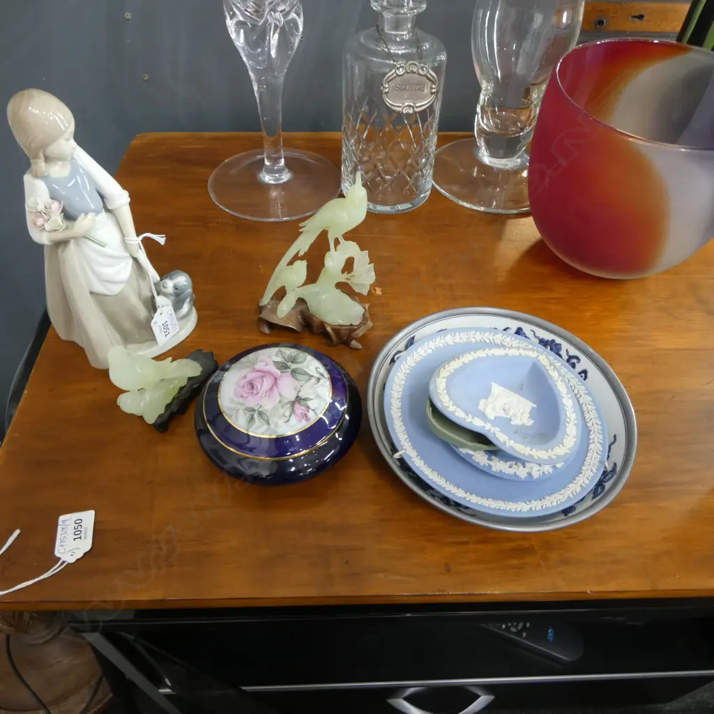 9 PCES; NAO GIRL H.225mm, 2 CHRYSOPRASE BIRDS, 4 WEDGWOOD DISHES, HONG KONG B/W BOWL 200mm dia Image 1++